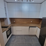 Дава се под наем Двустаен апартамент в Пловдив, Остромила - 70 кв.м за 568.14 € - Снимка #1