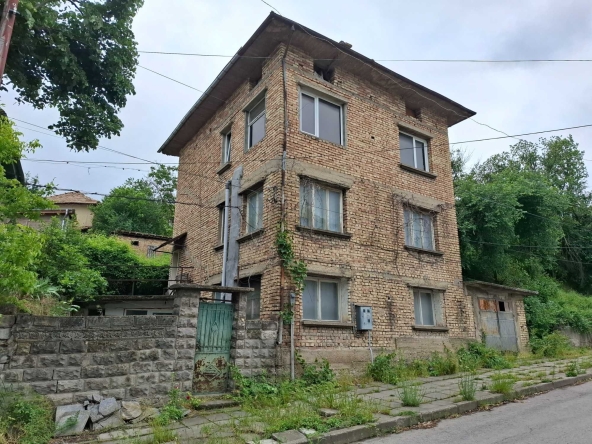 Къща в Велики Преслав - 225 кв.м за 170 €/кв.м - Снимка #1