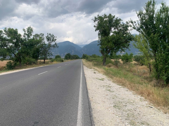 Парцел в Карлово - 3230 кв.м за 8 €/кв.м - Снимка #1