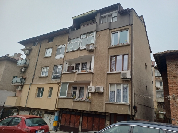 Дава се под наем Ателие в Благоевград, Баларбаши - 56 кв.м за 35365.95 € - Снимка #1