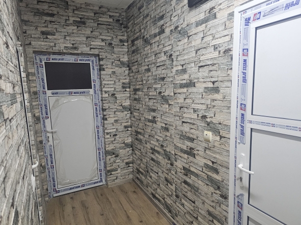 Дава се под наем Тристаен апартамент в Разград, Център - 64 кв.м за 228.99 € - Снимка #1