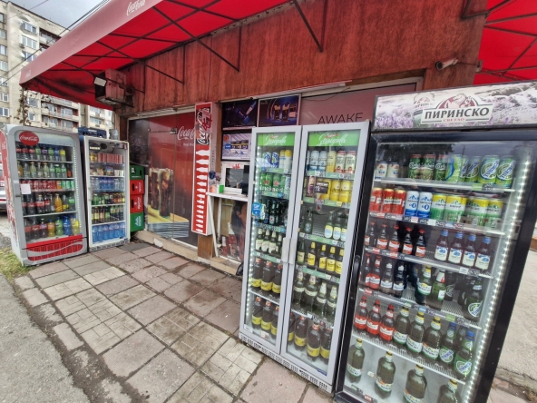 Магазин в Перник, Бели брег - 20 кв.м за 128 €/кв.м - Снимка #1