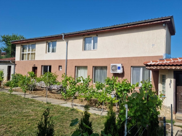 Къща в Враца, Център - 300 кв.м за 281 €/кв.м - Снимка #1