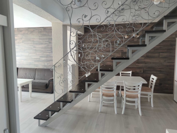 Мезонет в Варна, Колхозен пазар - 210 кв.м за 972 €/кв.м - Снимка #1