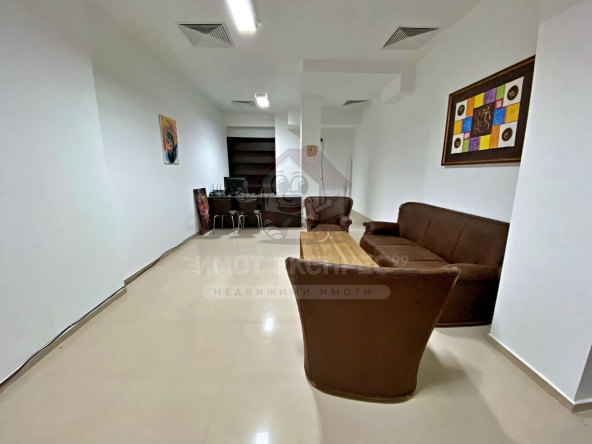 Дава се под наем Магазин в Асеновград - 47 кв.м за 51000 € - Снимка #1