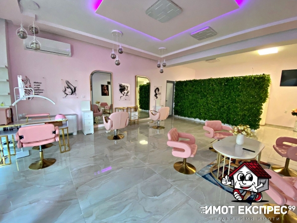 Дава се под наем  в Асеновград -  кв.м за 765 € - Снимка #1