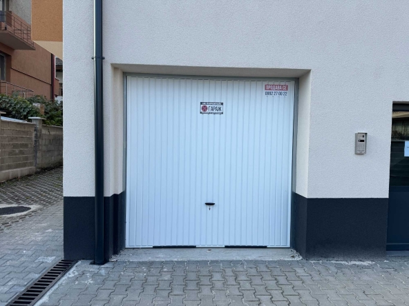 Гараж / Паркомясто в Търговище, Вароша - 27 кв.м за 491 €/кв.м - Снимка #1