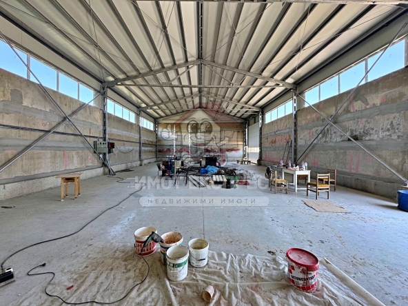 Дава се под наем Промишлена сграда в Асеновград - 300 кв.м за 1020 € - Снимка #1