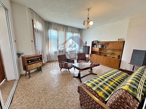 Етаж от къща в Асеновград - 167 кв.м за 489 €/кв.м - Снимка #1