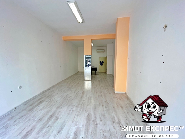Магазин в Асеновград - 149 кв.м за 856 €/кв.м - Снимка #1