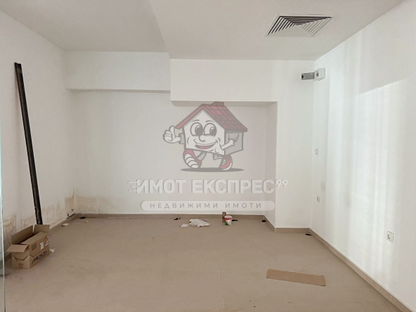 Магазин в Асеновград - 30 кв.м за 1156 €/кв.м - Снимка #1