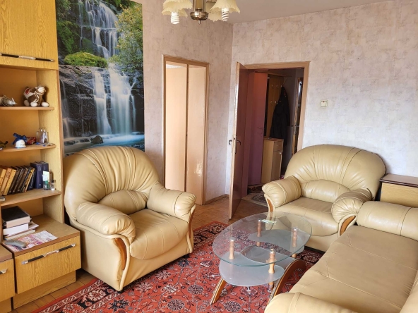 Четиристаен апартамент в Пазарджик, Окръжна болница - 74 кв.м за 448 €/кв.м - Снимка #1