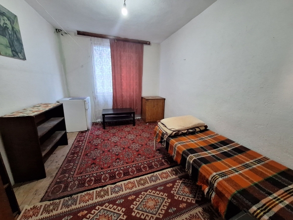 Дава се под наем  в София, Хладилника - 15 кв.м за 204 € - Снимка #1