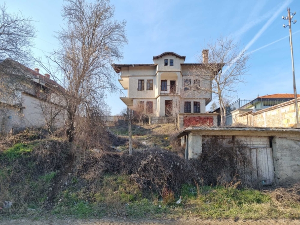 Къща в с. Змейово, Област Стара Загора - 232 кв.м за 350 €/кв.м - Снимка #1