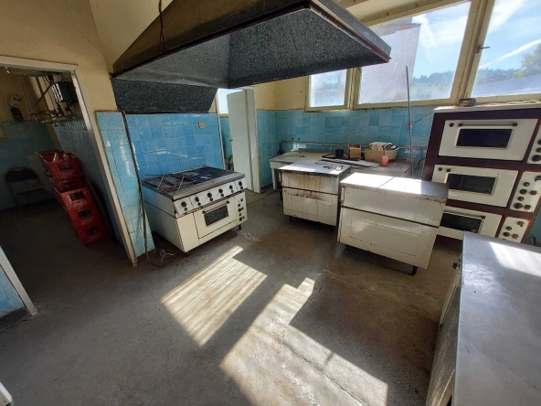 Дава се под наем Промишлена сграда в Търговище, Промишлена зона - 60 кв.м за 306 € - Снимка #1