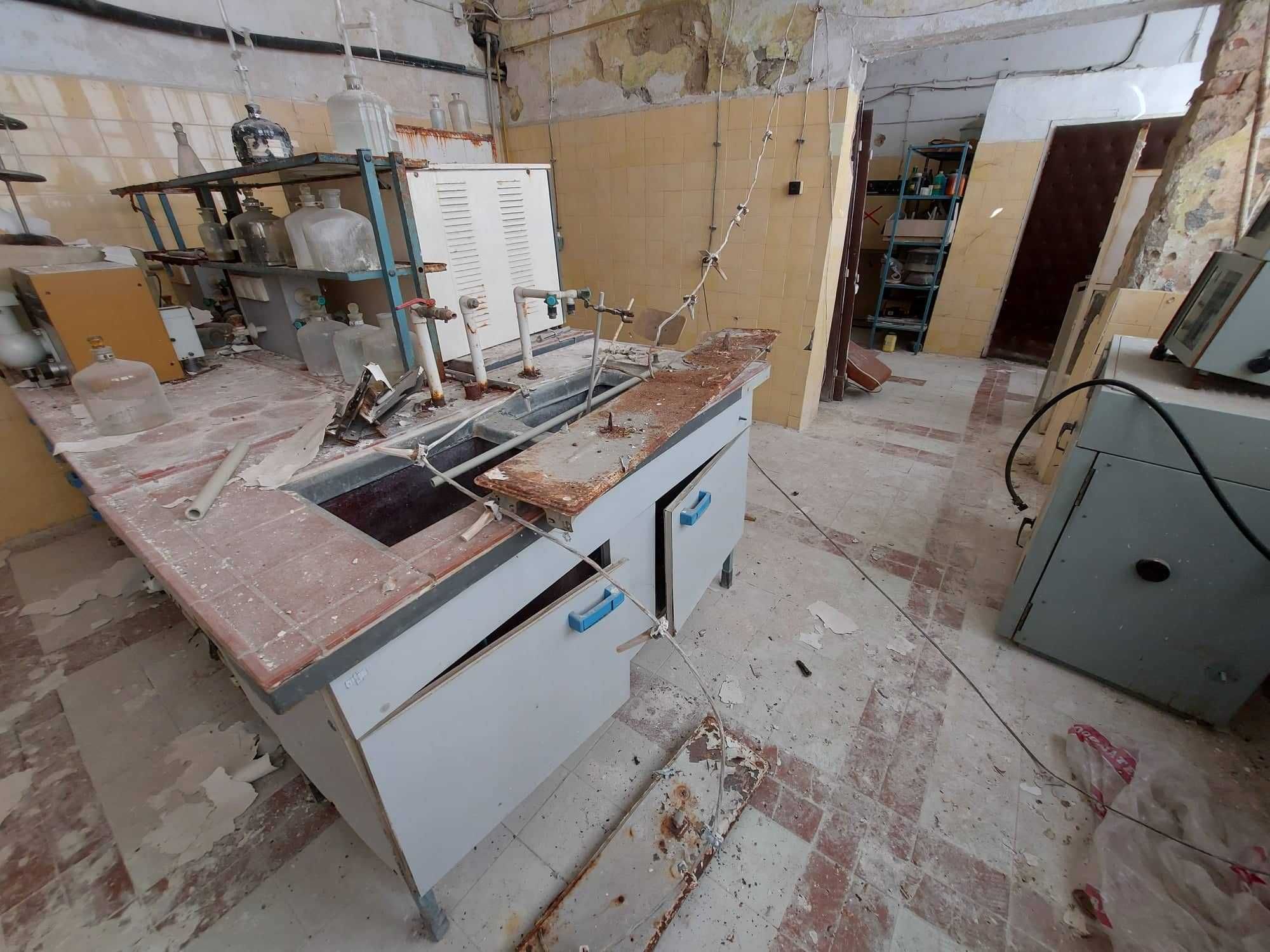 Дава се под наем Промишлена сграда в Търговище, Промишлена зона - 50 кв.м за 102 € - Снимка #1