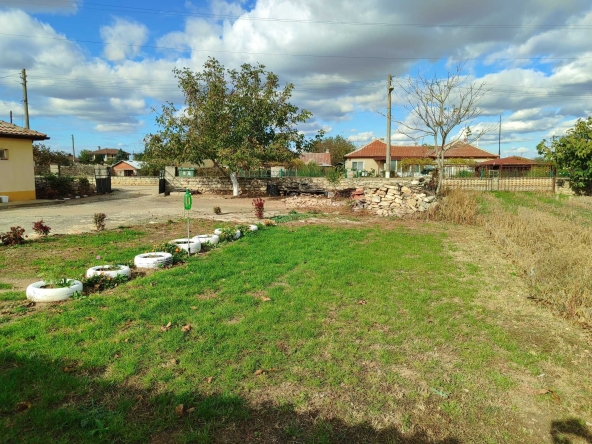 Парцел в с. Българево, Област Добрич - 4500 кв.м за 16 €/кв.м - Снимка #1