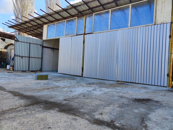 Дава се под наем Промишлена сграда в Стара Загора, Индустриална зона - изток - 100 кв.м за 204 € - Снимка #1