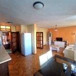 Дава се под наем Тристаен апартамент в Разград, Васил Левски - 90 кв.м за 348.84 € - Снимка #1