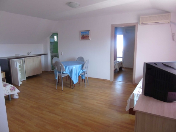 Дава се под наем Едностаен апартамент в с. Лозенец, Област Бургас - 20 кв.м за 253.98 € - Снимка #1