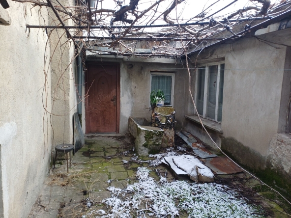 Къща в Хасково, Хисаря - 262 кв.м за 148 €/кв.м - Снимка #1