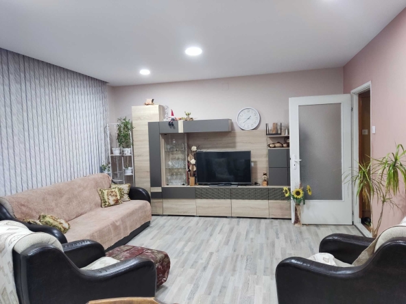 Четиристаен апартамент в Силистра, Център - 95 кв.м за 687 €/кв.м - Снимка #1