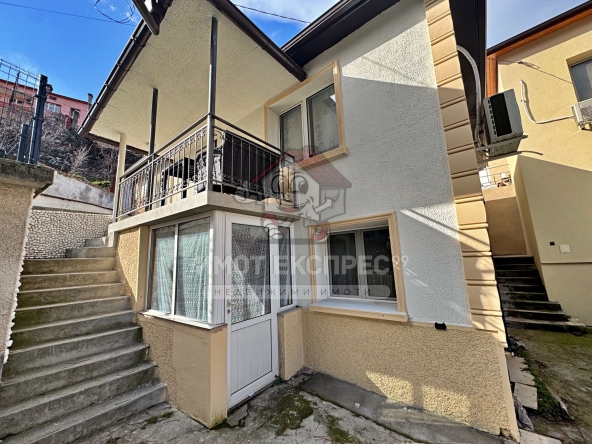 Къща в Асеновград - 120 кв.м за 1063 €/кв.м - Снимка #1