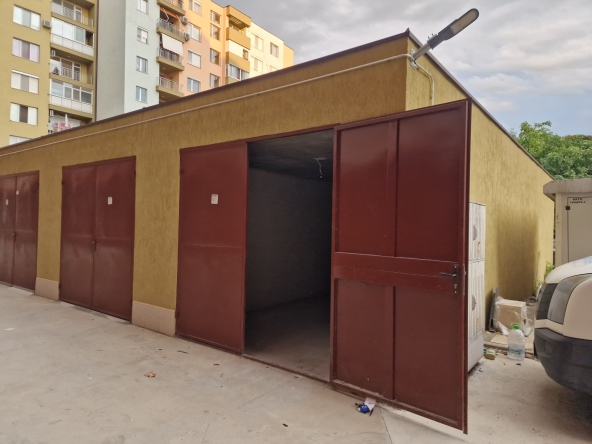 Дава се под наем Гараж / Паркомясто в Пловдив, Тракия - 17 кв.м за 102 € - Снимка #1