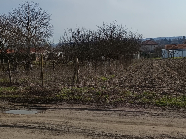 Парцел в Добрич, Рилци - 606 кв.м за 15 €/кв.м - Снимка #1