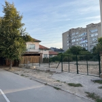 Дава се под наем Парцел в Търговище, Център - 420 кв.м за 255 € - Снимка #1