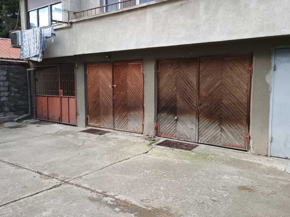 Дава се под наем Гараж / Паркомясто в Варна, Христо Ботев - 18 кв.м за 149.43 € - Снимка #1