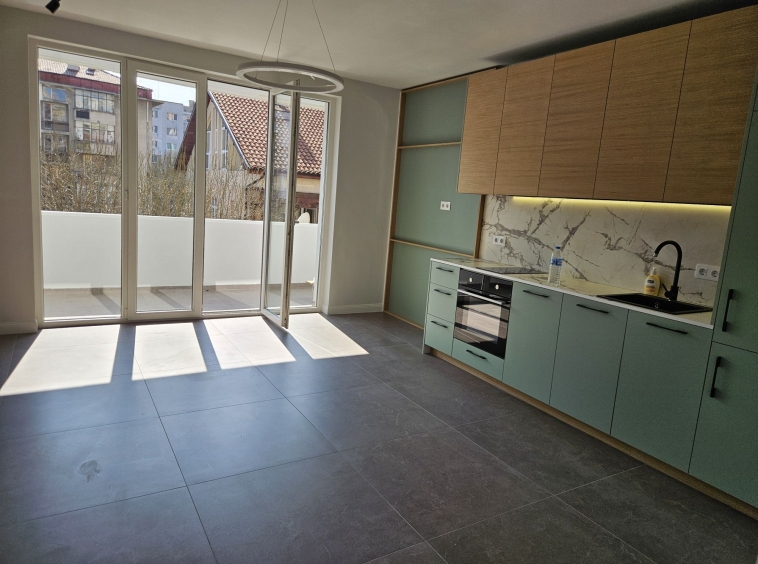 Четиристаен апартамент в София, Банишора - 120 кв.м за 1233 €/кв.м - Снимка #1