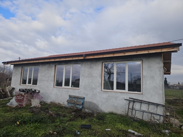 Къща в с. Граф Игнатиево, Област Пловдив - 88 кв.м за 638 €/кв.м - Снимка #1