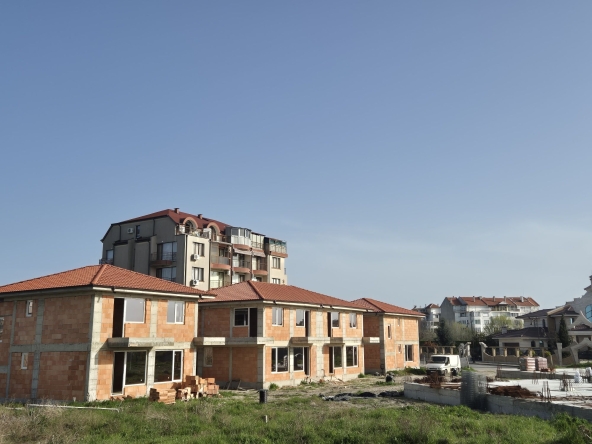 Къща в Поморие - 160 кв.м за 670 €/кв.м - Снимка #1