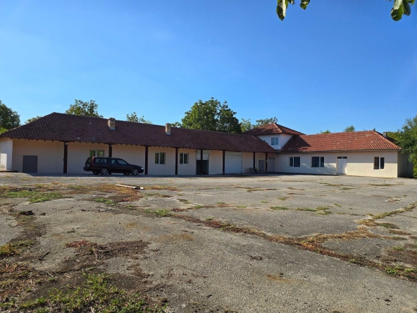 Промишлена сграда в с. Церова кория, Област Велико Търново - 615 кв.м за 203 €/кв.м - Снимка #1
