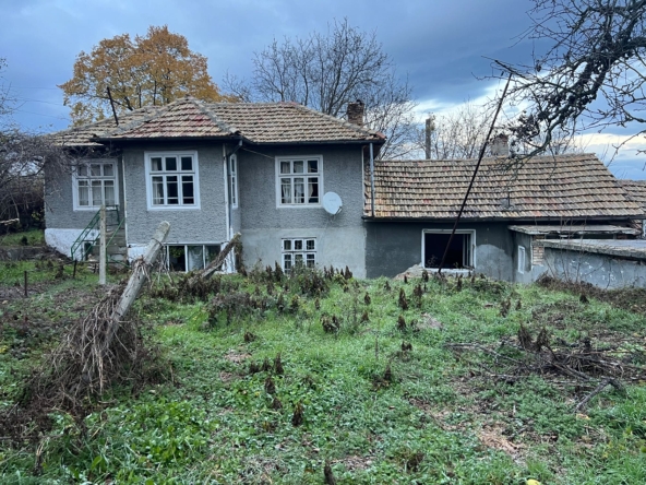 Къща в с. Равна, Област Варна - 250 кв.м за 92 €/кв.м - Снимка #1