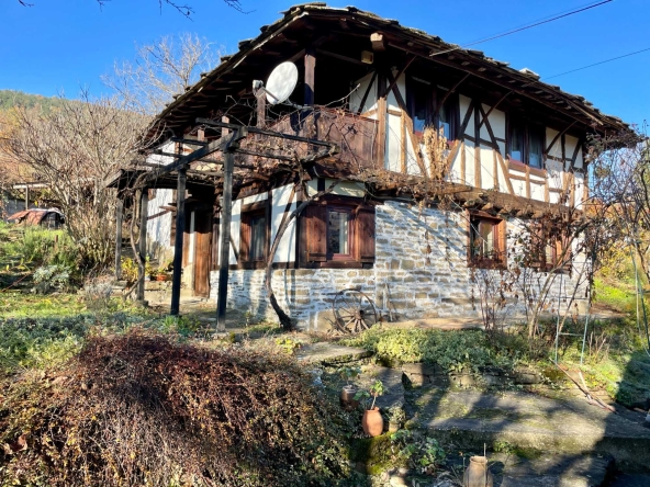 Къща в с. Лешница, Област Ловеч - 145 кв.м за 414 €/кв.м - Снимка #1
