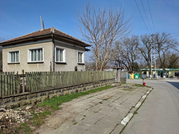 Къща в с. Цар Самуил, Област Силистра - 831 кв.м за 37 €/кв.м - Снимка #1