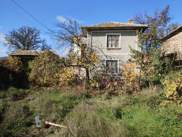 Къща в с. Ягнило, Област Варна - 100 кв.м за 153 €/кв.м - Снимка #1