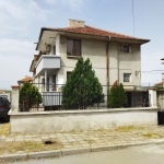 Етаж от къща в Карнобат - 91 кв.м за 841 €/кв.м - Снимка #1