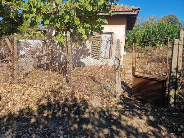 Къща в Лом - 40 кв.м за 281 €/кв.м - Снимка #1