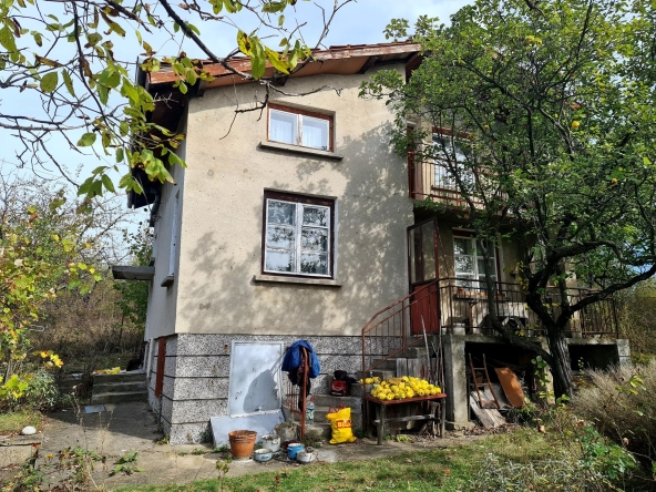 Къща в с. Долно Камарци, Област София-област - 85 кв.м за 318 €/кв.м - Снимка #1