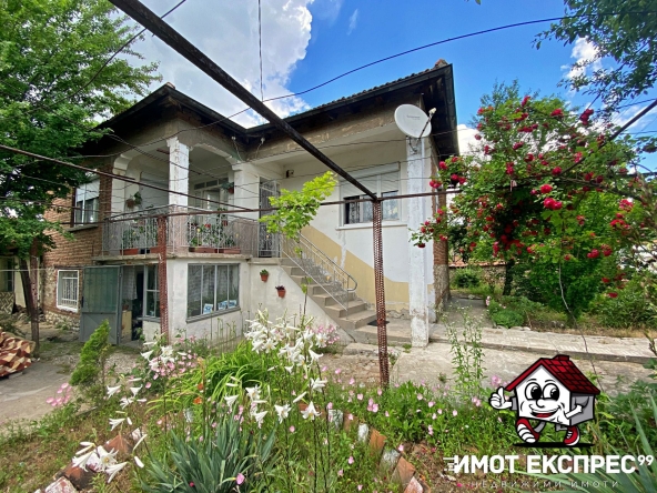 Къща в с. Златовръх, Област Пловдив - 77 кв.м за 662 €/кв.м - Снимка #1