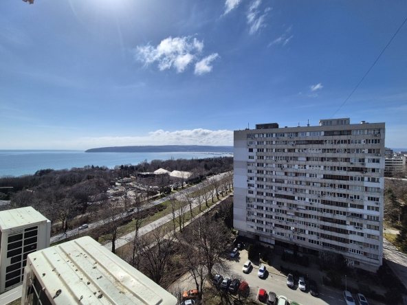 Четиристаен апартамент в Варна, Чайка - 92 кв.м за 1774 €/кв.м - Снимка #1