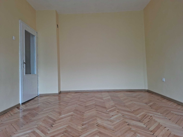 Едностаен апартамент в Плевен, Сторгозия - 40 кв.м за 689 €/кв.м - Снимка #1