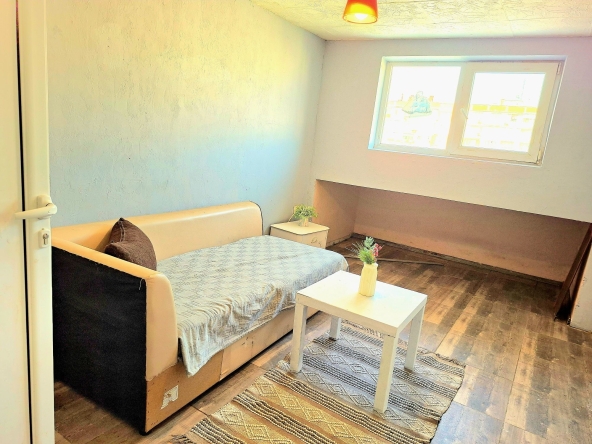 Дава се под наем Ателие в Варна, Чаталджа - 16 кв.м за 159.12 € - Снимка #1