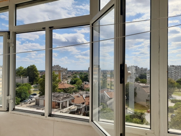 Дава се под наем Едностаен апартамент в Ямбол, ОУ П. Р. Славейков - 25 кв.м за 178.5 € - Снимка #1