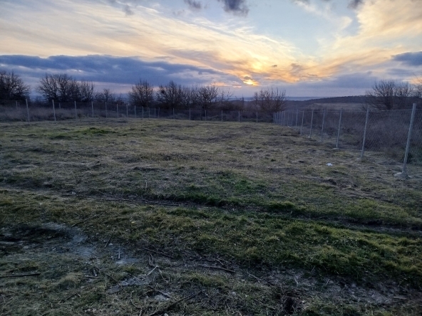 Парцел в Варна, Западна промишлена зона - 748 кв.м за 20 €/кв.м - Снимка #1