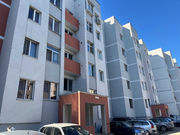 Двустаен апартамент в Казанлък - 70 кв.м за 838 €/кв.м - Снимка #1