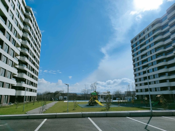 Двустаен апартамент в Варна, Трошево - 72 кв.м за 1119 €/кв.м - Снимка #1